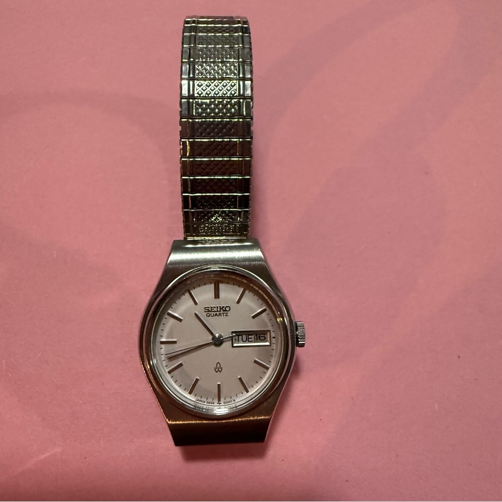 Seiko Silver Vintage-Inspired Analog Watch